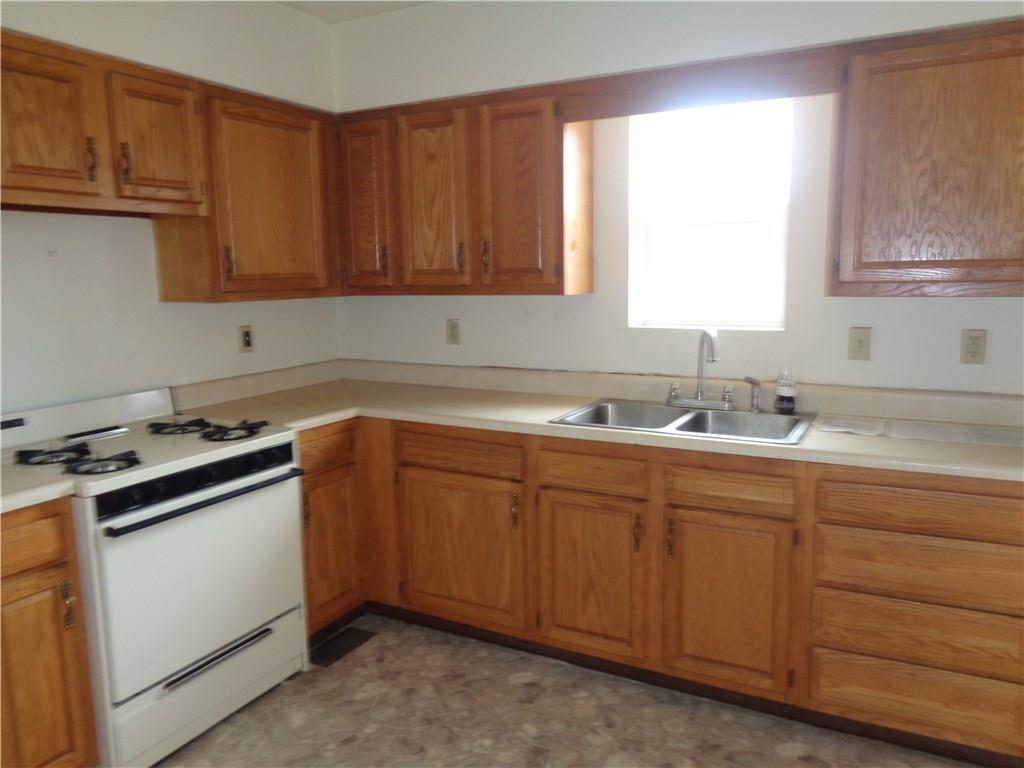 145 Main Street Oak Ridge, PA 16245 - Photo 7 of 15