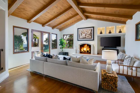 $9,975,000 | 2220 Bella Vista Drive, Montecito, CA 93108