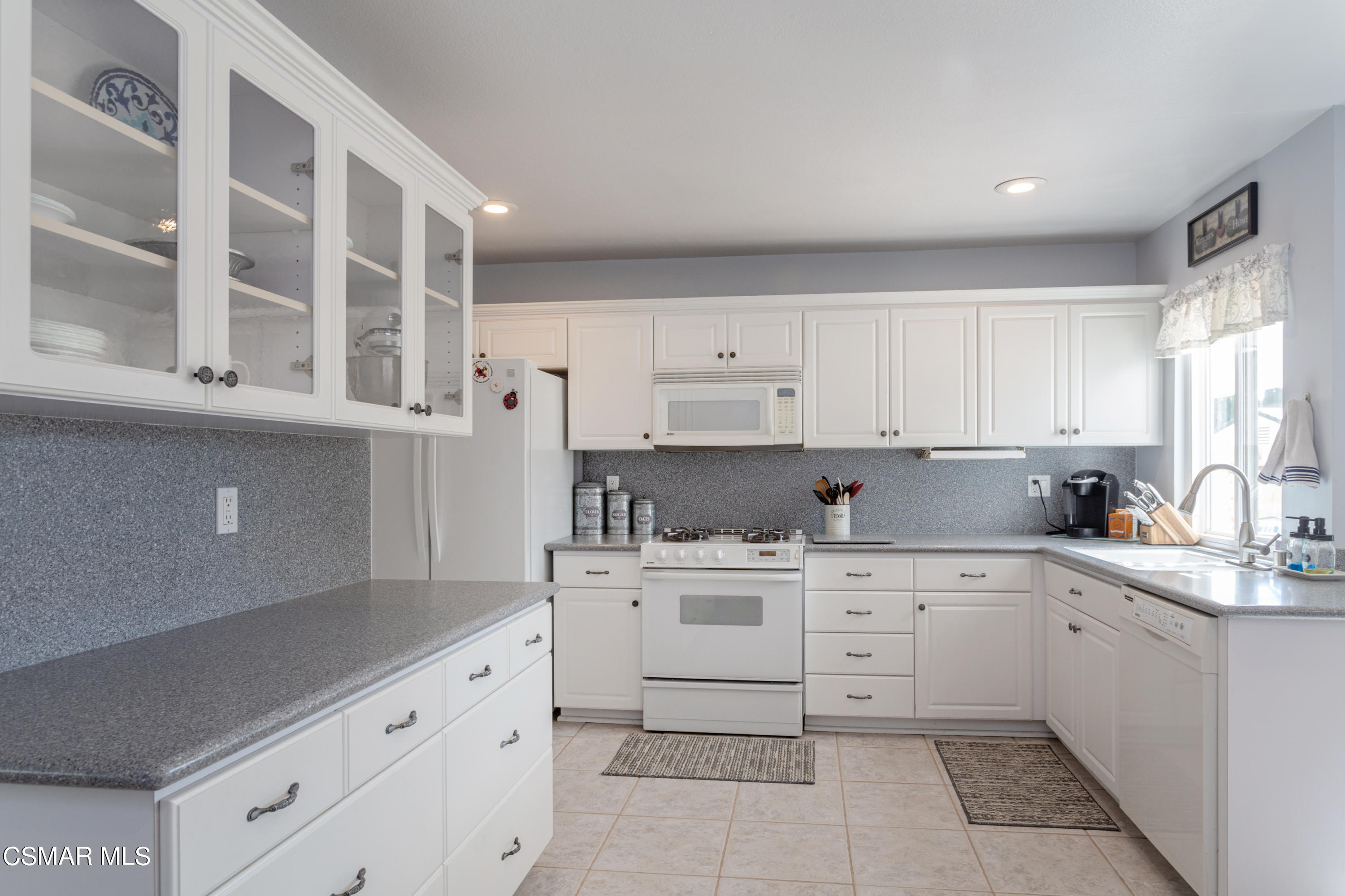 13508 Laurelhurst Road Moorpark, CA 93021 - Photo 12 of 34 Laurelhurst12