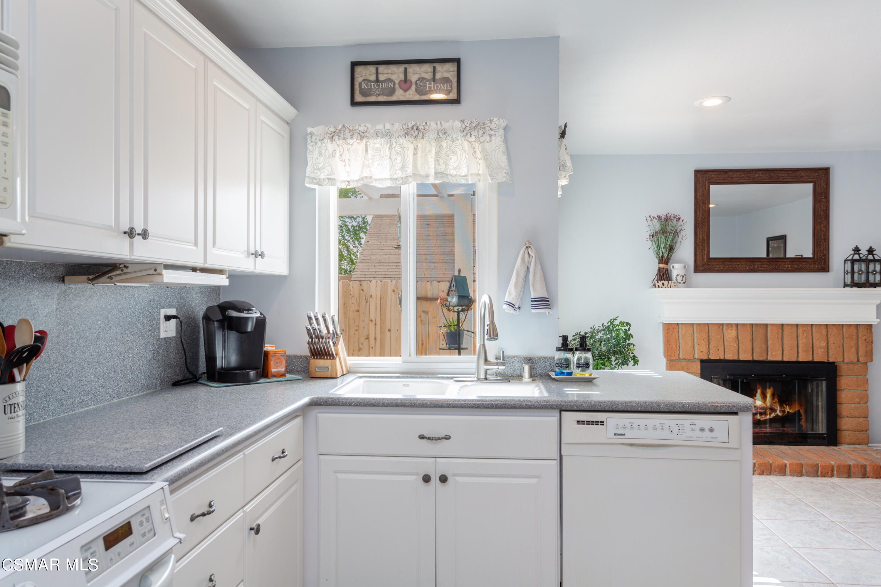 13508 Laurelhurst Road Moorpark, CA 93021 - Photo 15 of 34 Laurelhurst15