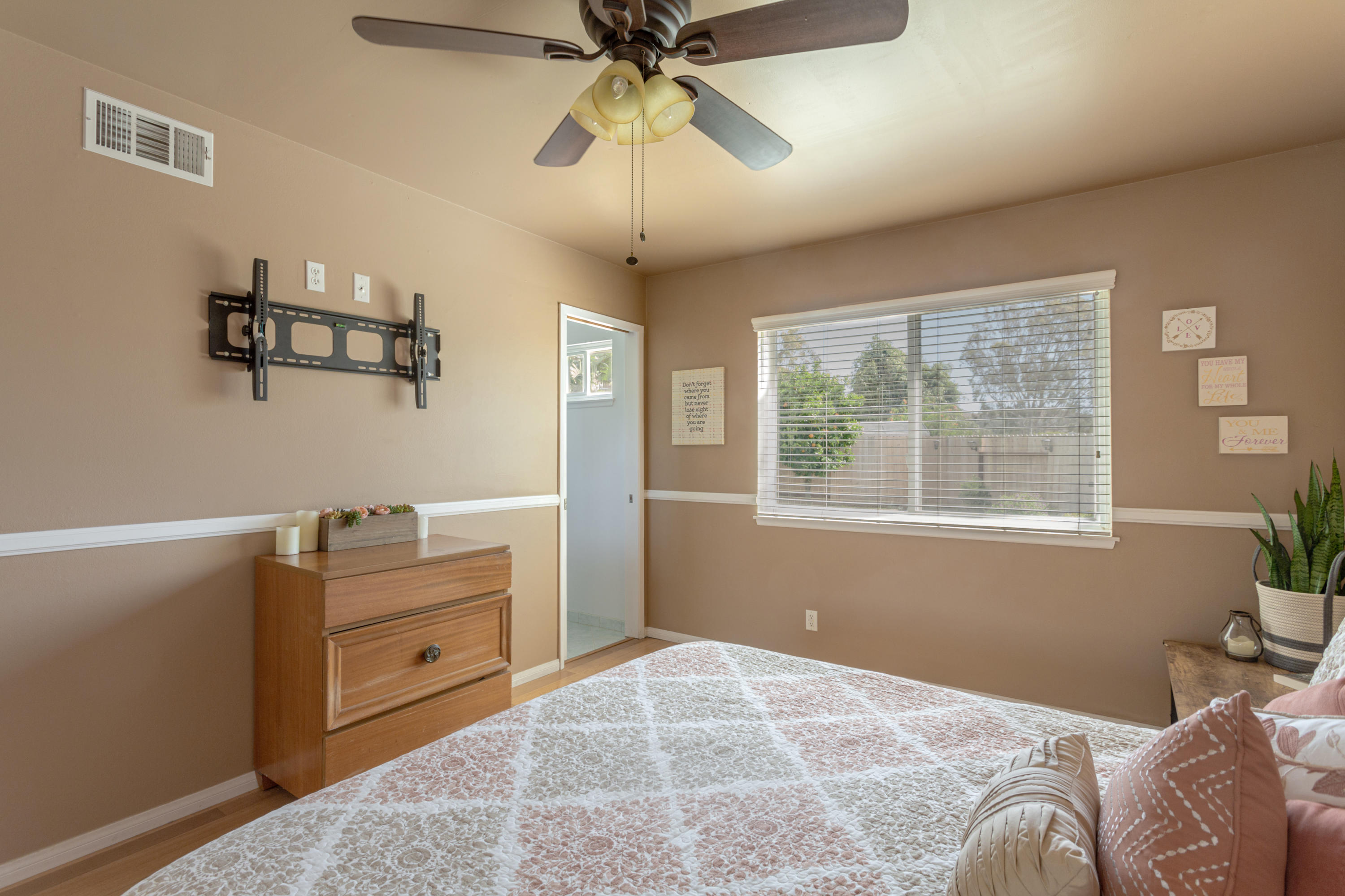 13508 Laurelhurst Road Moorpark, CA 93021 - Photo 17 of 34 Laurelhurst17