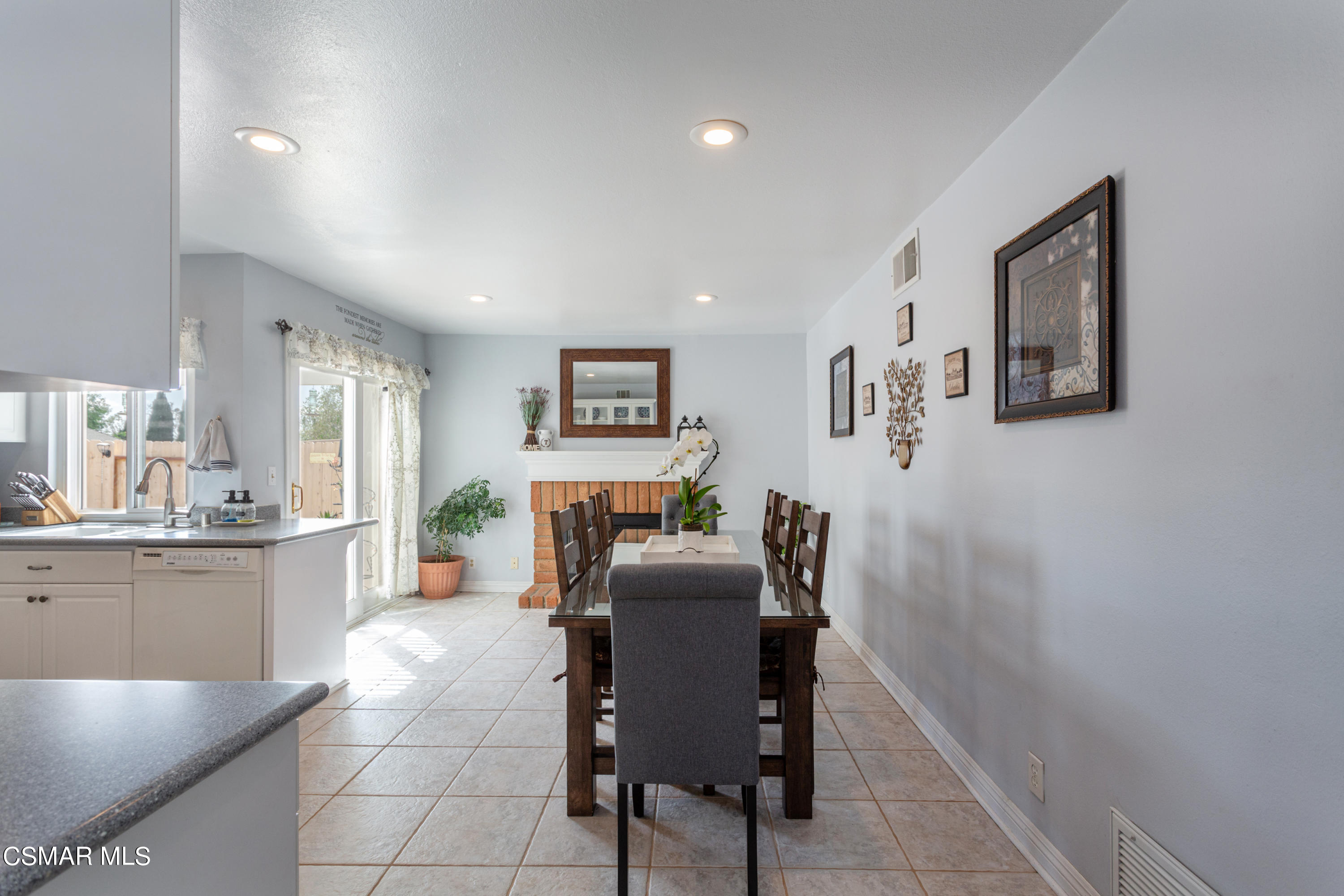 13508 Laurelhurst Road Moorpark, CA 93021 - Photo 10 of 34 Laurelhurst10