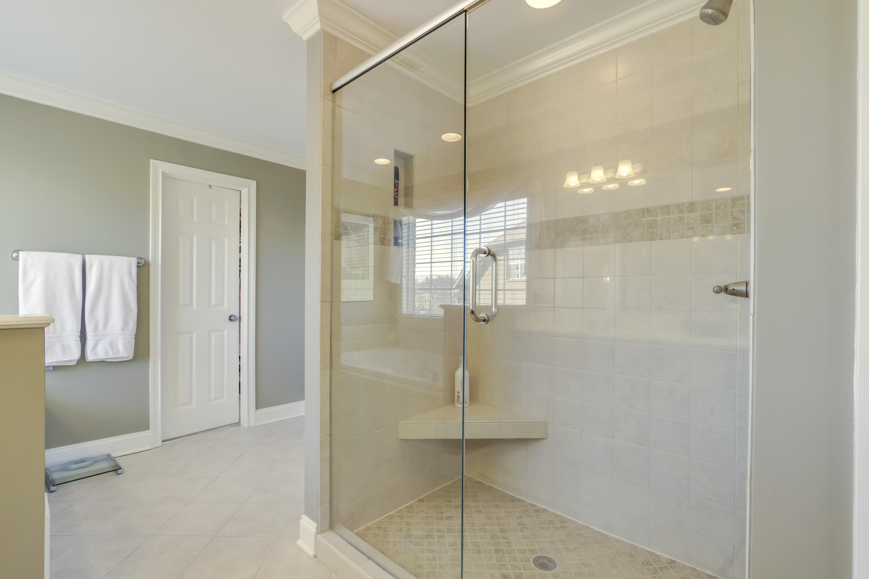 310 Gwinhurst Road Knoxville, TN 37934 - Photo 21 of 40 Master Bath