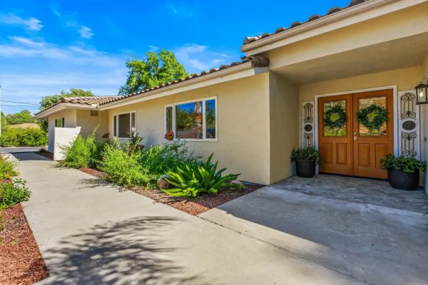 $1,100,000 | 4472 La Canada Road, Fallbrook, CA 92028