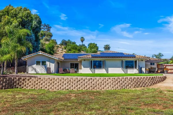 $1,100,000 | 4472 La Canada Road, Fallbrook, CA 92028