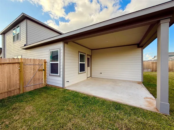 $2,175 | 3914 Flora Fld Drive, Brookshire, TX 77423