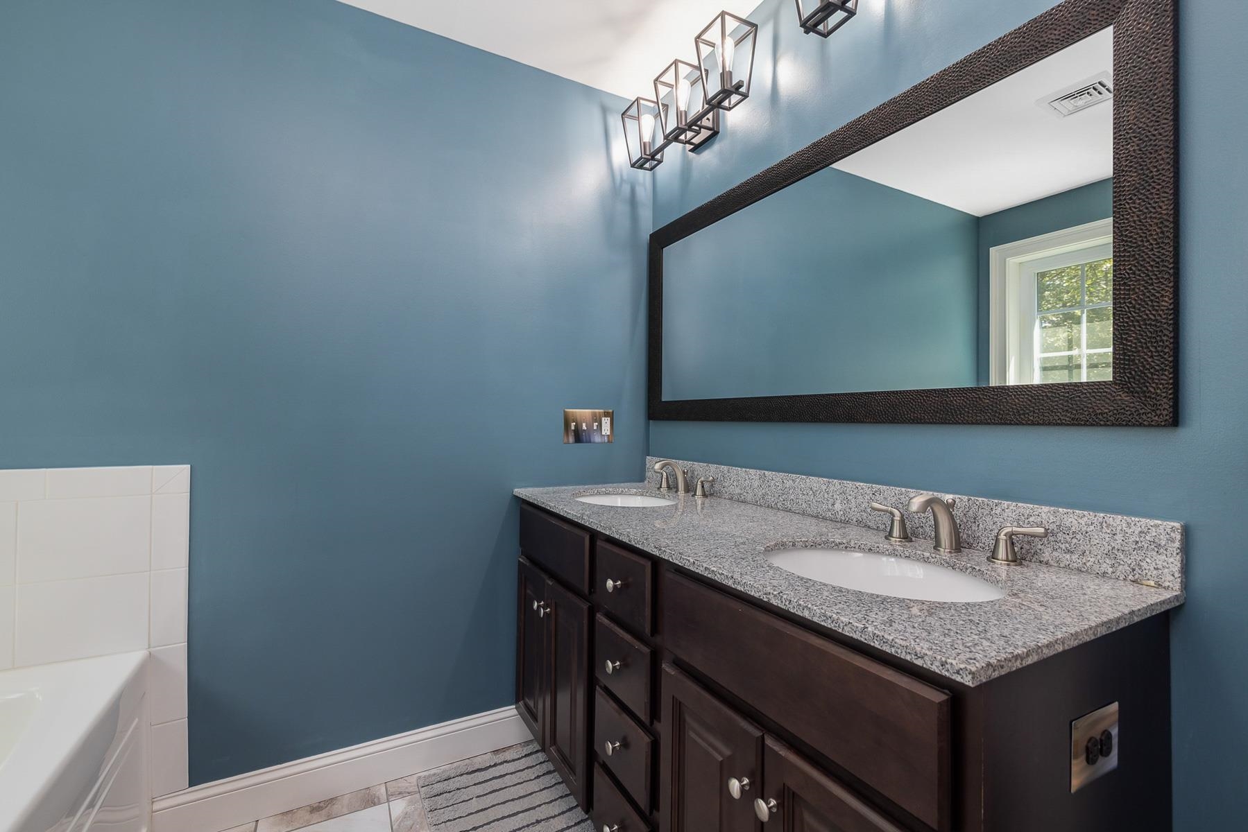 31 Shakespeare Road Rochester, NH 03839 - Photo 38 of 60