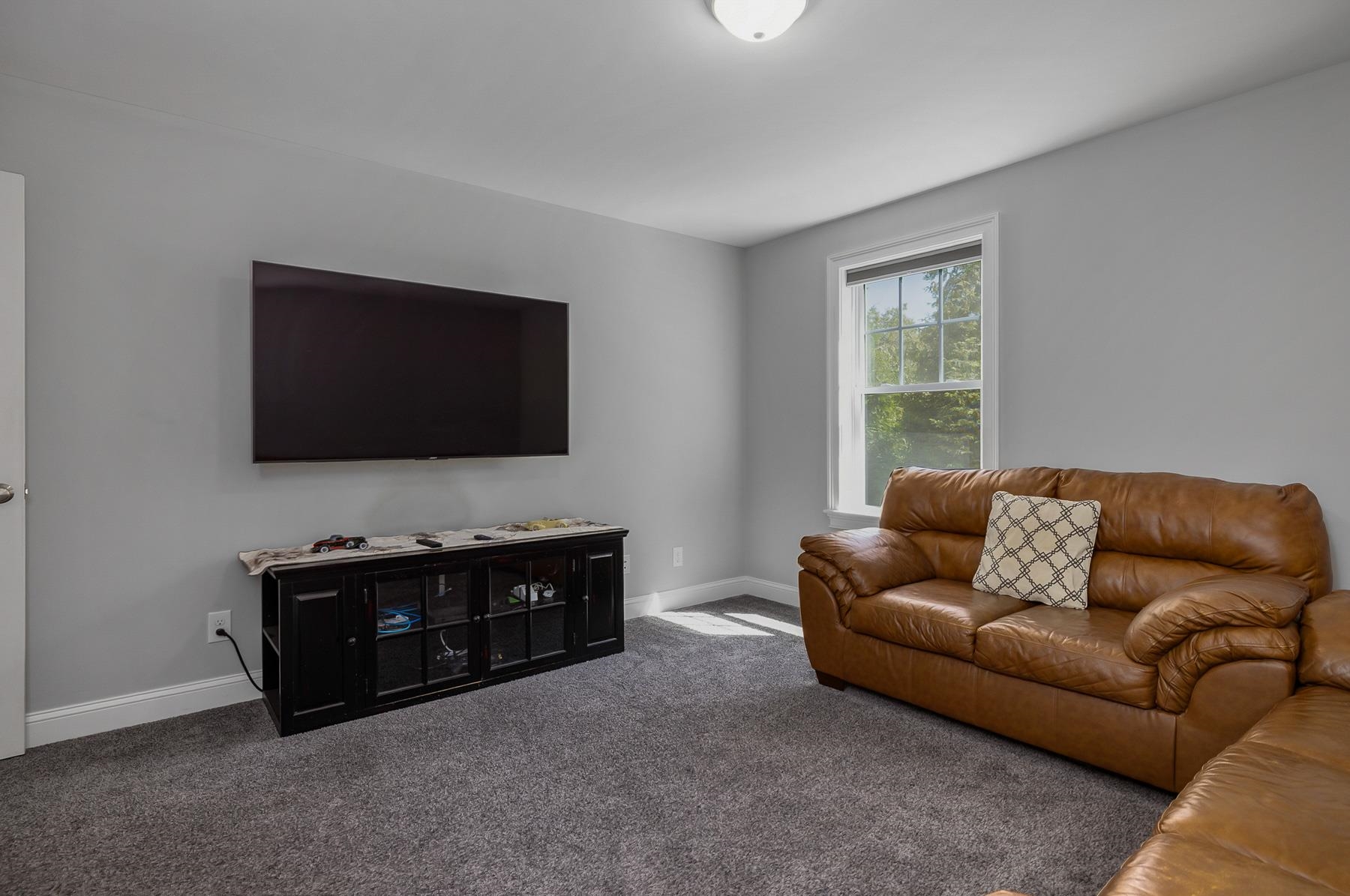 31 Shakespeare Road Rochester, NH 03839 - Photo 40 of 60