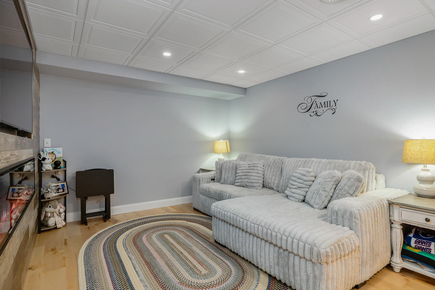 31 Shakespeare Road Rochester, NH 03839 - Photo 48 of 60