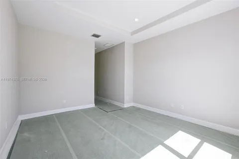 a view of a yard with a house