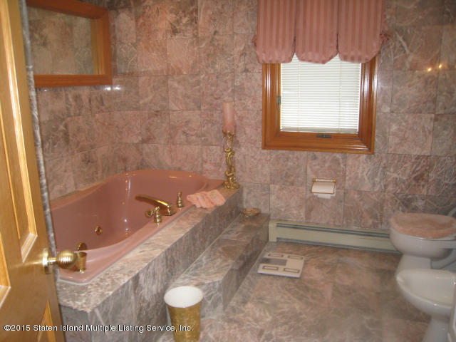132 Beverly Road Staten Island, NY 10305 - Photo 19 of 38 Master 4 Piece Bath
