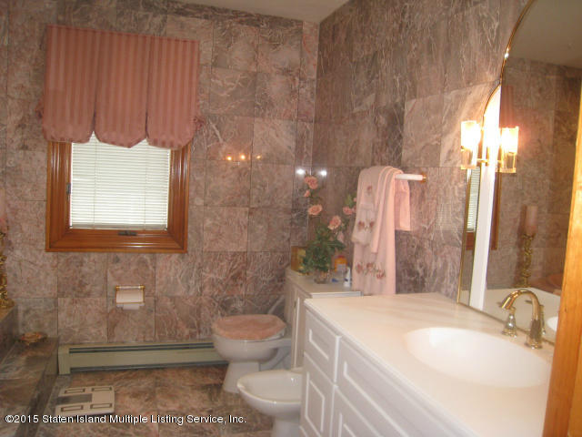 132 Beverly Road Staten Island, NY 10305 - Photo 20 of 38 Master Bath