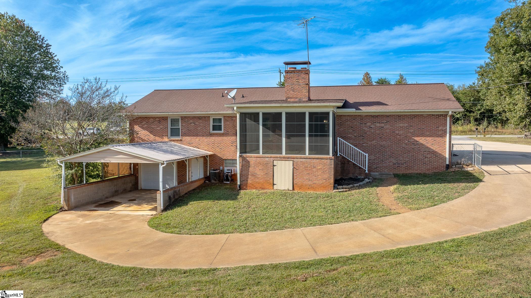 9305 Reidville Road Greer, SC 29651 - Photo 38 of 46 Gallery Image 38