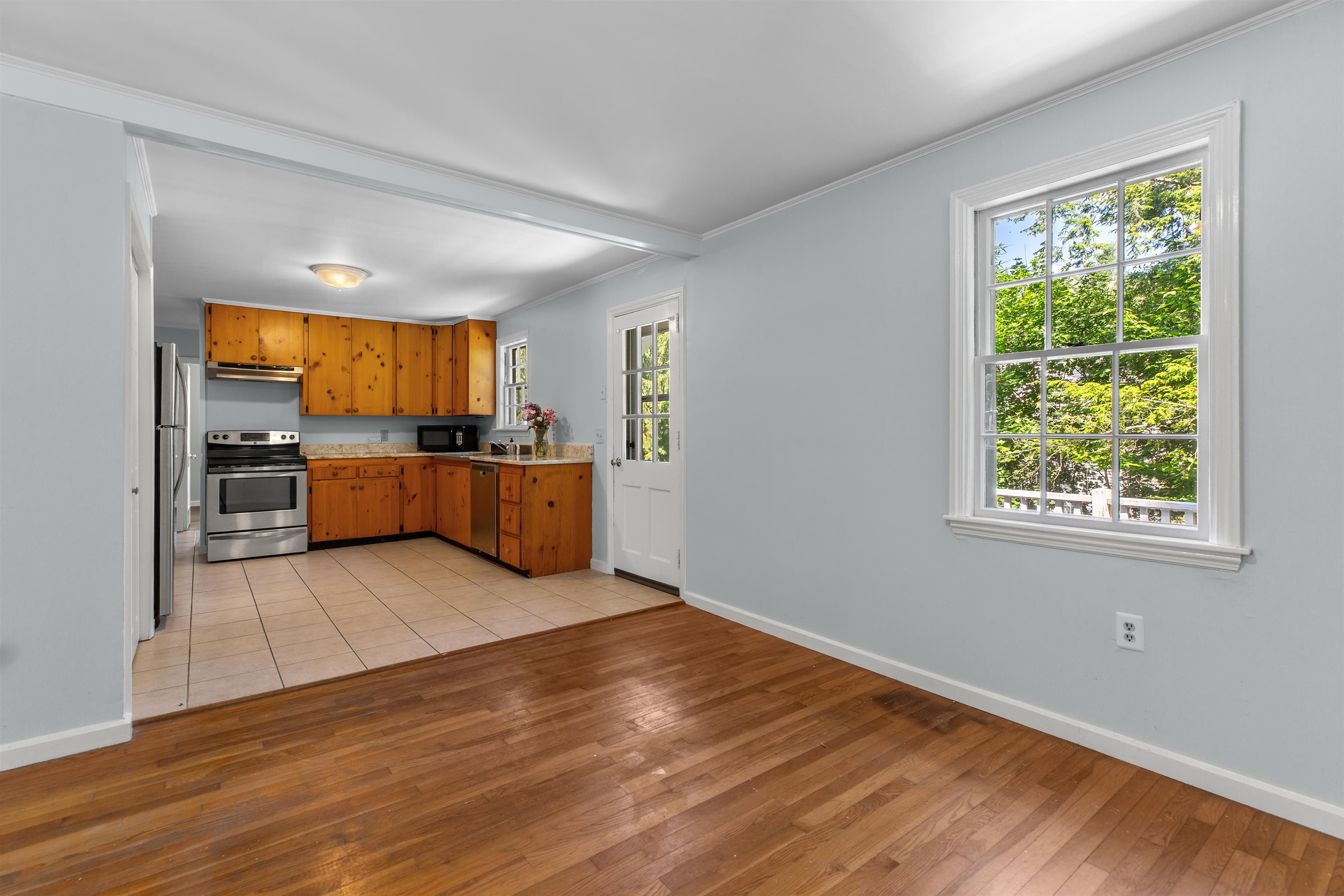 73 East Wheelock Street Hanover, NH 03755 - Photo 8 of 30