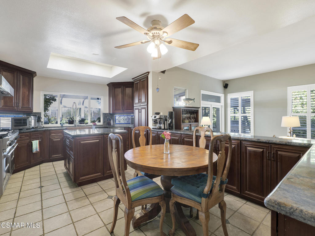 11823 Maple Crest Street Moorpark, CA 93021 - Photo 12 of 55