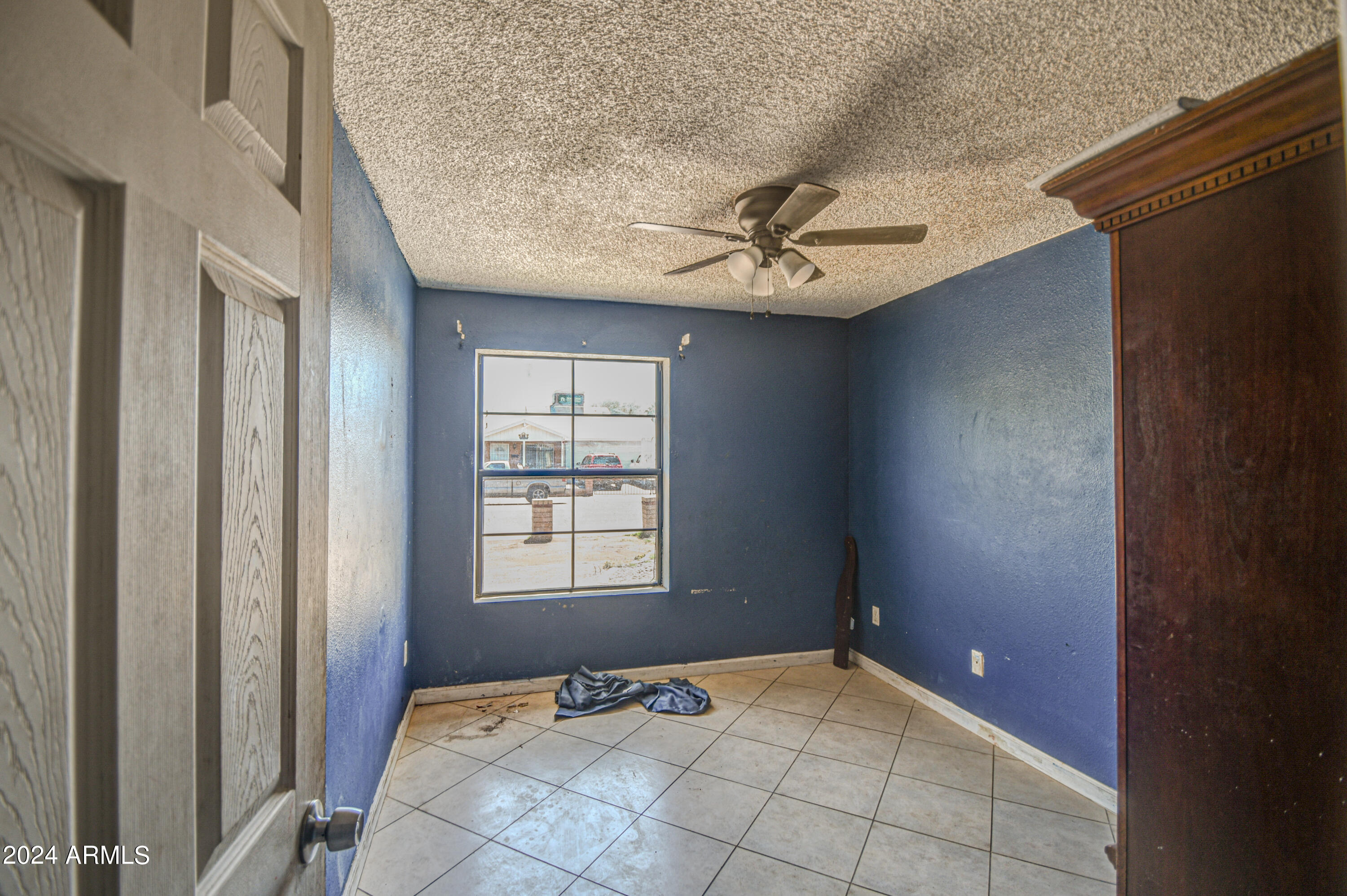 4862 West Almeria Road Phoenix, AZ 85035 - Photo 25 of 36 Bedroom 3-pic 1
