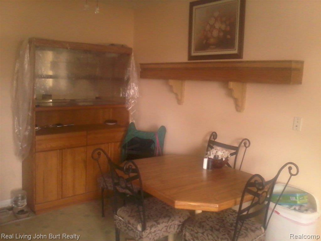 2627 Frembes Road Waterford, MI 48329 - Photo 10 of 17 kitchen 3