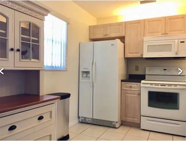 $1,600 | 36 Pine Arbor Lane, Unit 202, Vero Beach, FL 32962