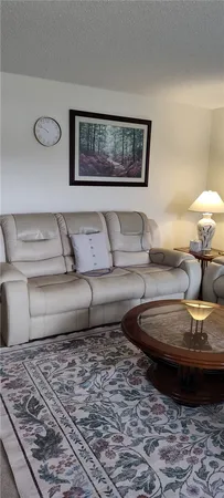 $1,600 | 36 Pine Arbor Lane, Unit 202, Vero Beach, FL 32962