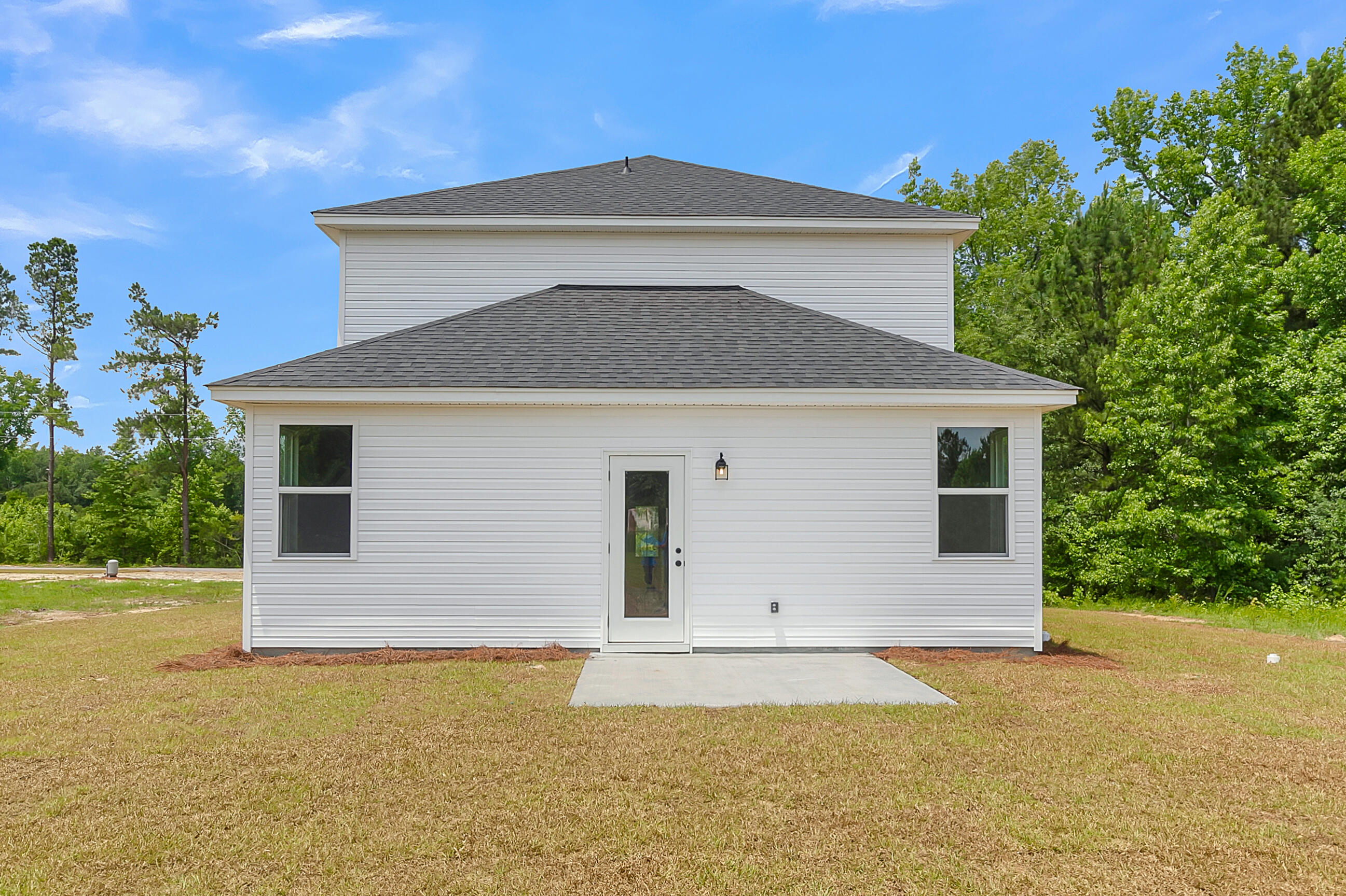 Adger II Exterior