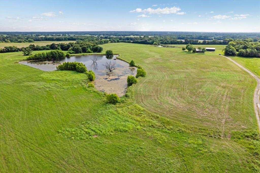 258 County Road Paris, TX 75462 - Photo 33 of 36