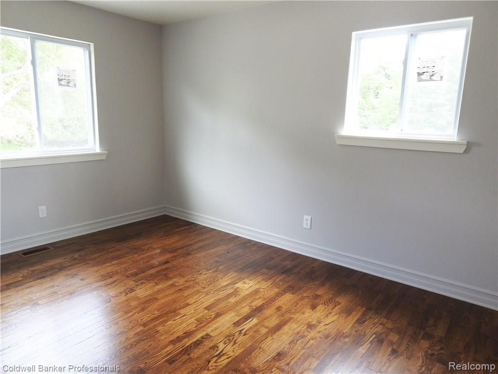 2100 Bray Road Attica, MI 48412 - Photo 10 of 18 DSCN0410.JPG
