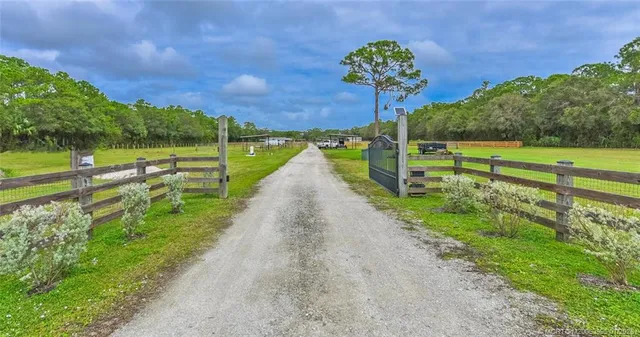 $1,675,000 | 5148 Southwest Quail Hollow Trail, Palm City, FL 34990