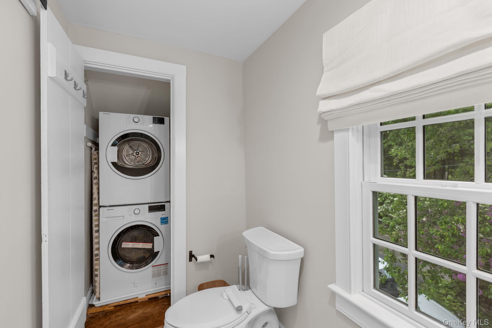 23 Pound Ridge Road Pound Ridge, NY 10576 - Photo 25 of 40 a bathroom with a toilet and a sink