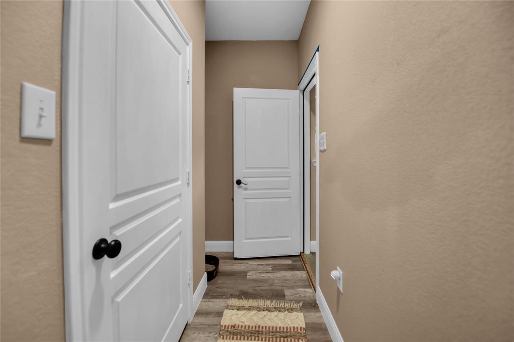 400 Deer Valley Road Weatherford, TX 76085 - Photo 25 of 40 a view of a bathroom