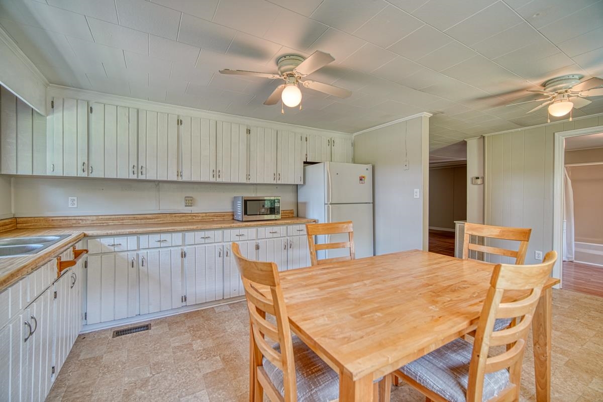 105 Garrett Road Pacolet, SC 29372 - Photo 10 of 34