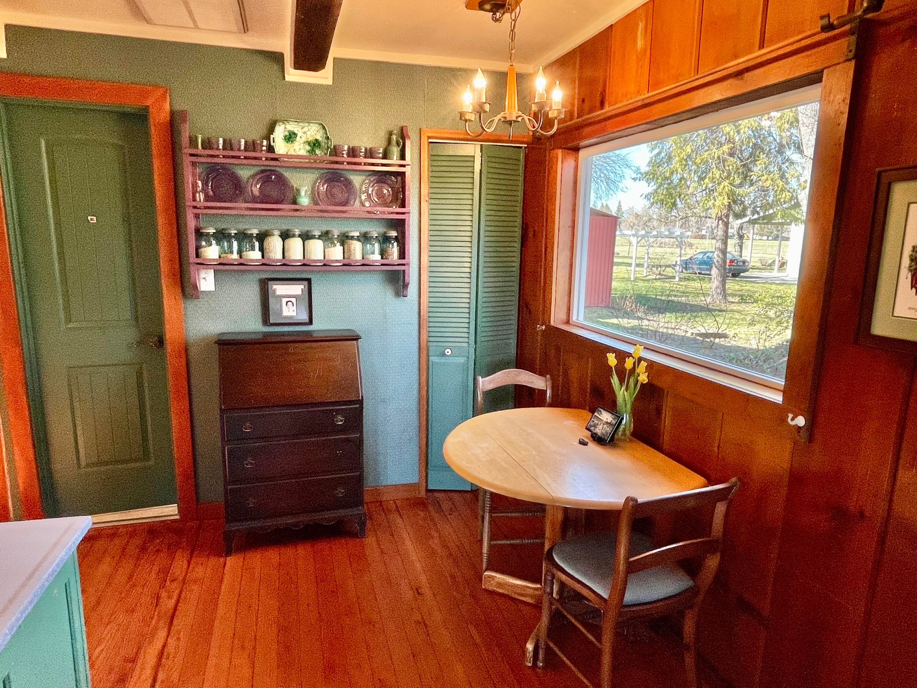 4296 Colver Road Phoenix, OR 97535 - Photo 11 of 56 Gallery Image 11