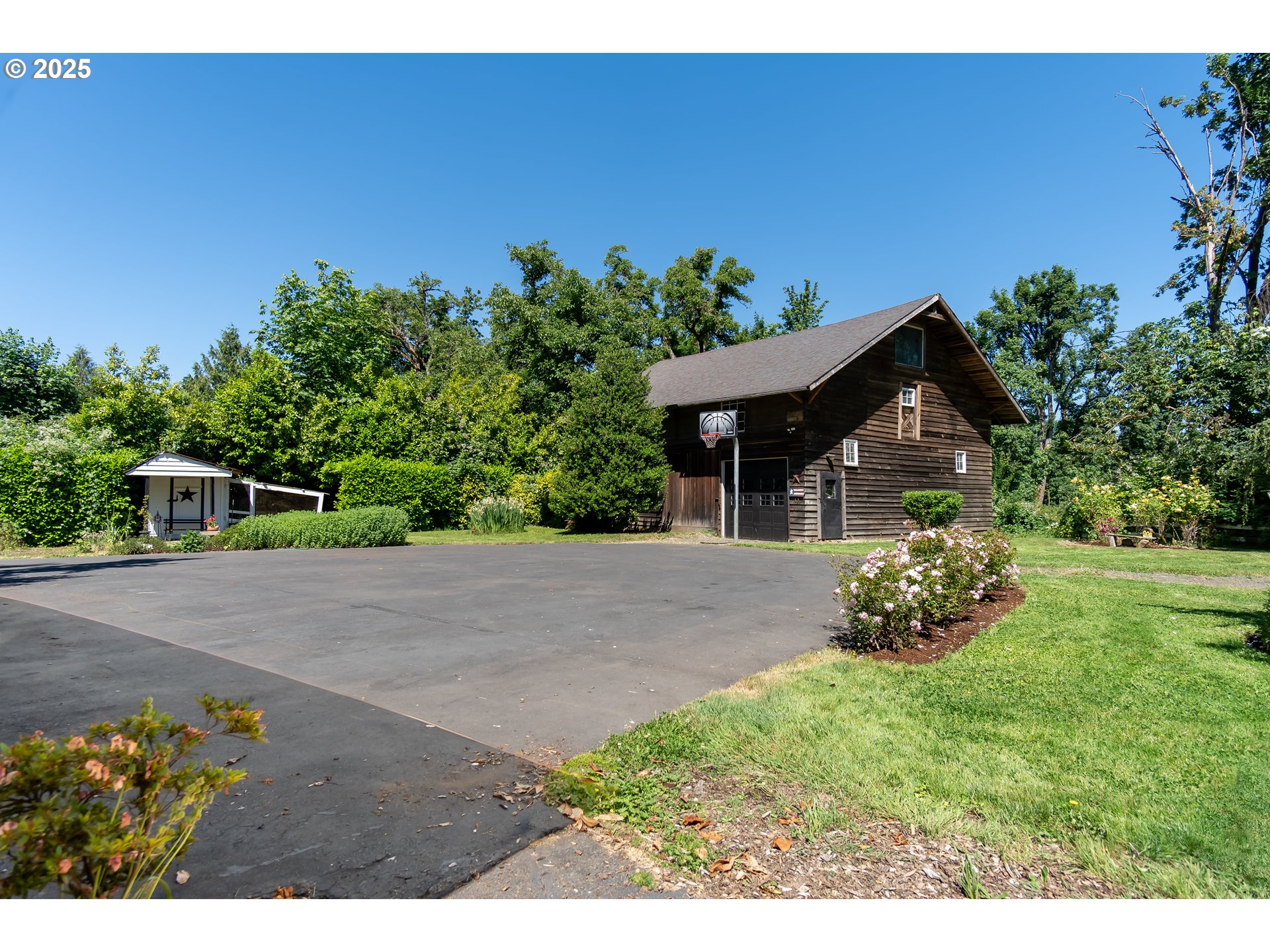 8758 Thurston Road Springfield, OR 97478 - Photo 12 of 39 Gallery Image 12