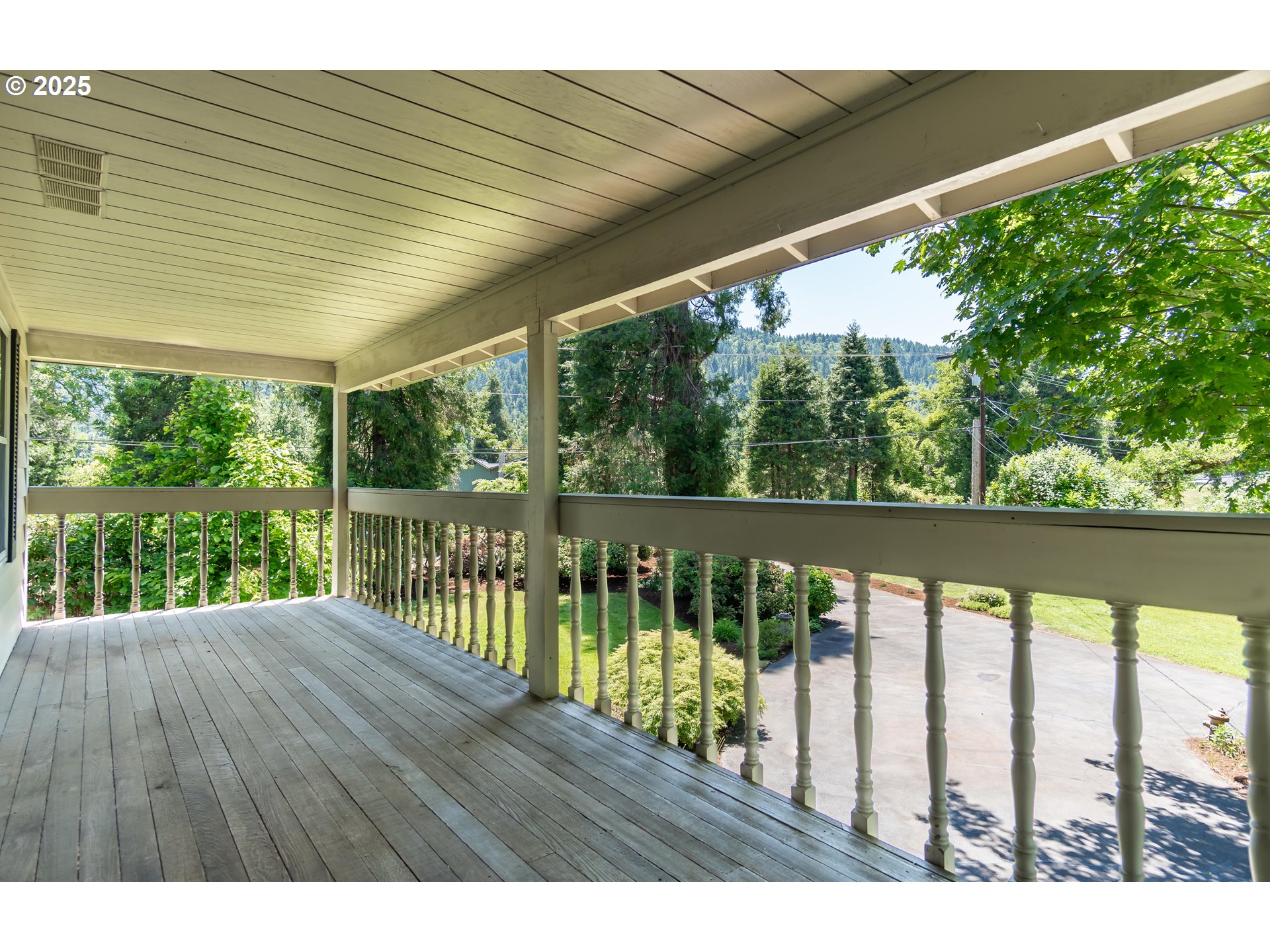 8758 Thurston Road Springfield, OR 97478 - Photo 13 of 39 Balcony