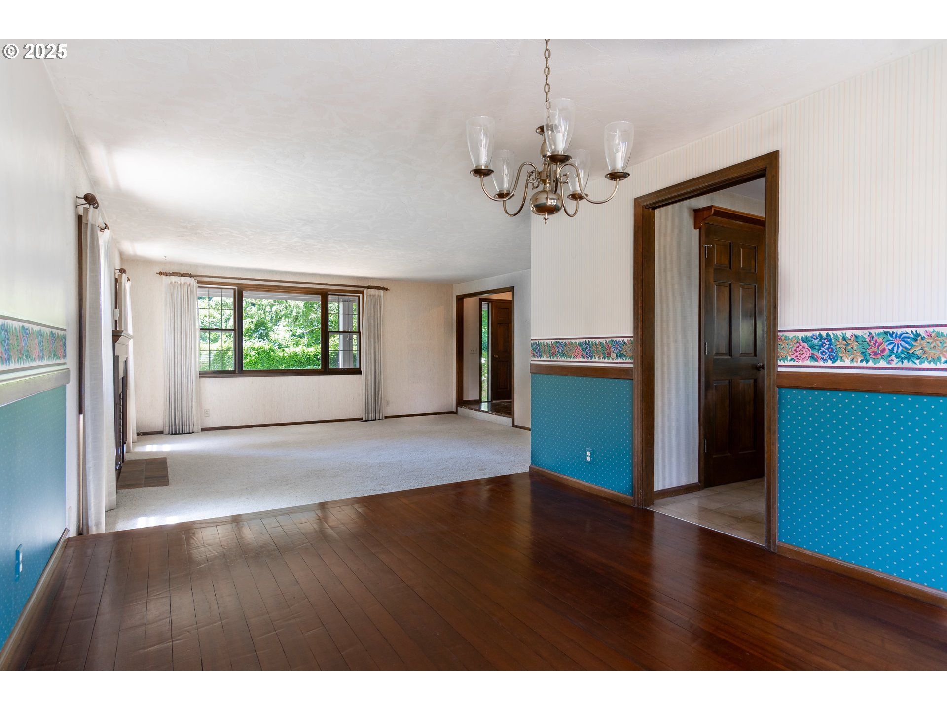 8758 Thurston Road Springfield, OR 97478 - Photo 14 of 39 Dining Area