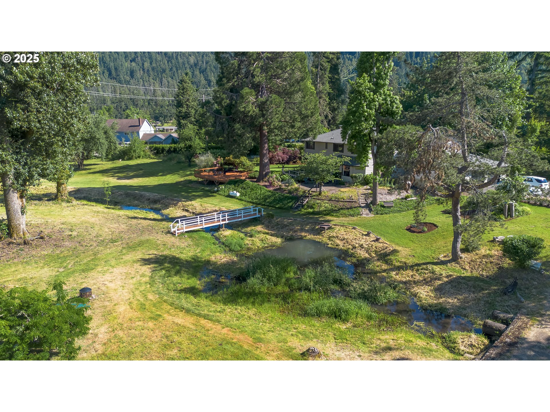 8758 Thurston Road Springfield, OR 97478 - Photo 4 of 39 Gallery Image 4