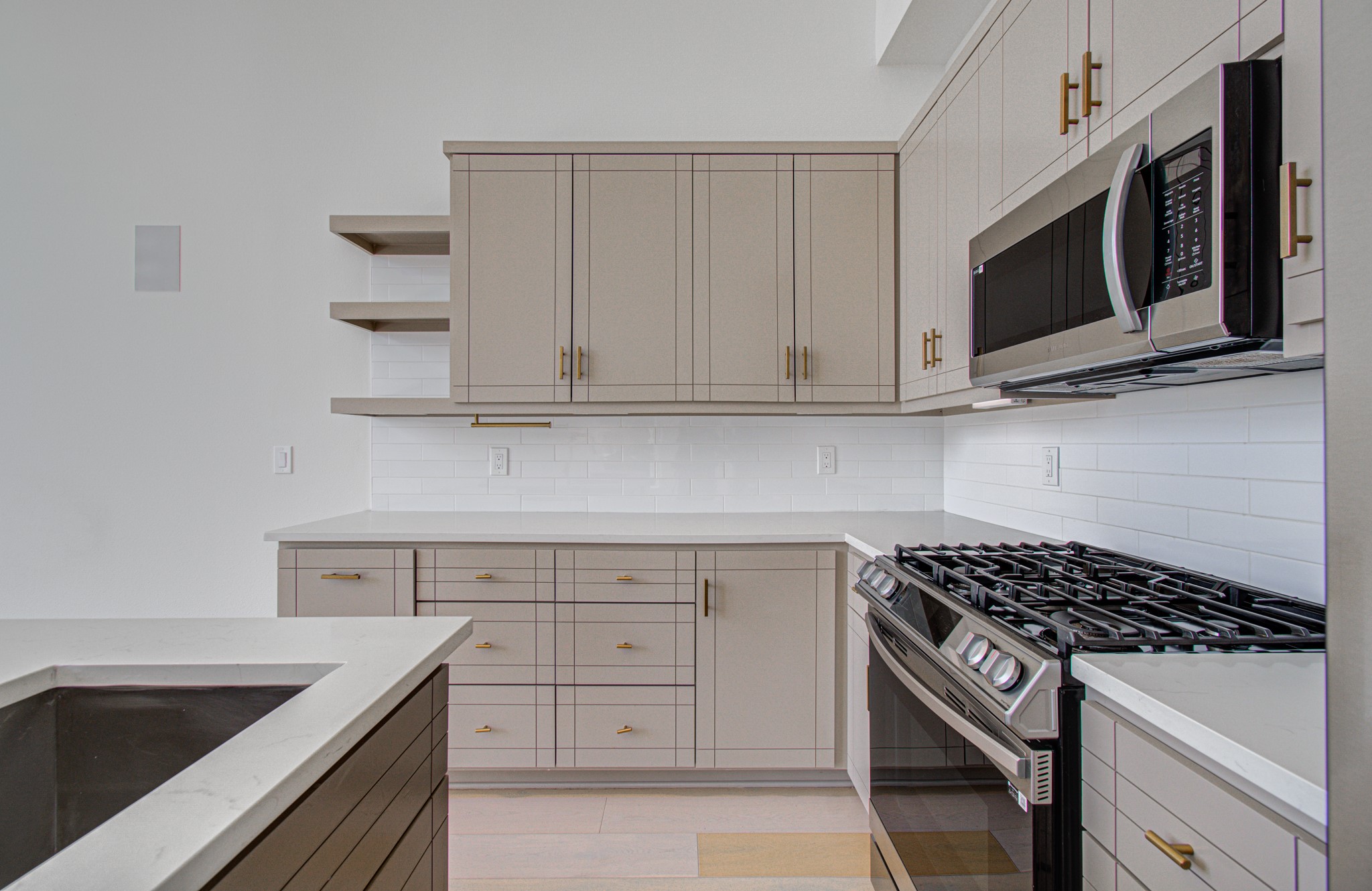 3107 Webster Street, Unit B Houston, TX 77004 - Photo 20 of 39 Kitchen