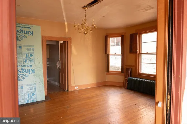 $209,900 | 209 South Maple Avenue, Martinsburg, WV 25401