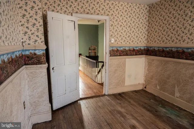 $209,900 | 209 South Maple Avenue, Martinsburg, WV 25401