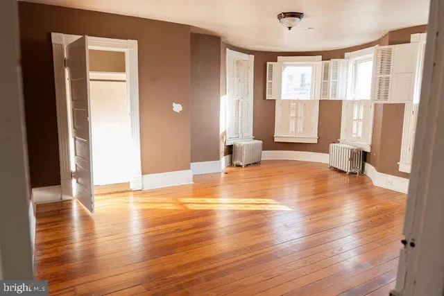 $209,900 | 209 South Maple Avenue, Martinsburg, WV 25401