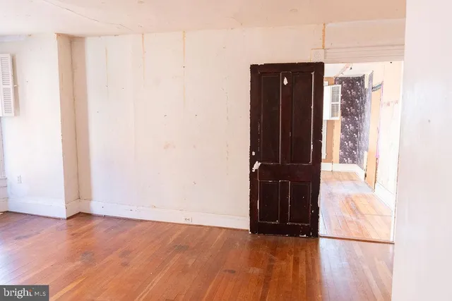 $209,900 | 209 South Maple Avenue, Martinsburg, WV 25401