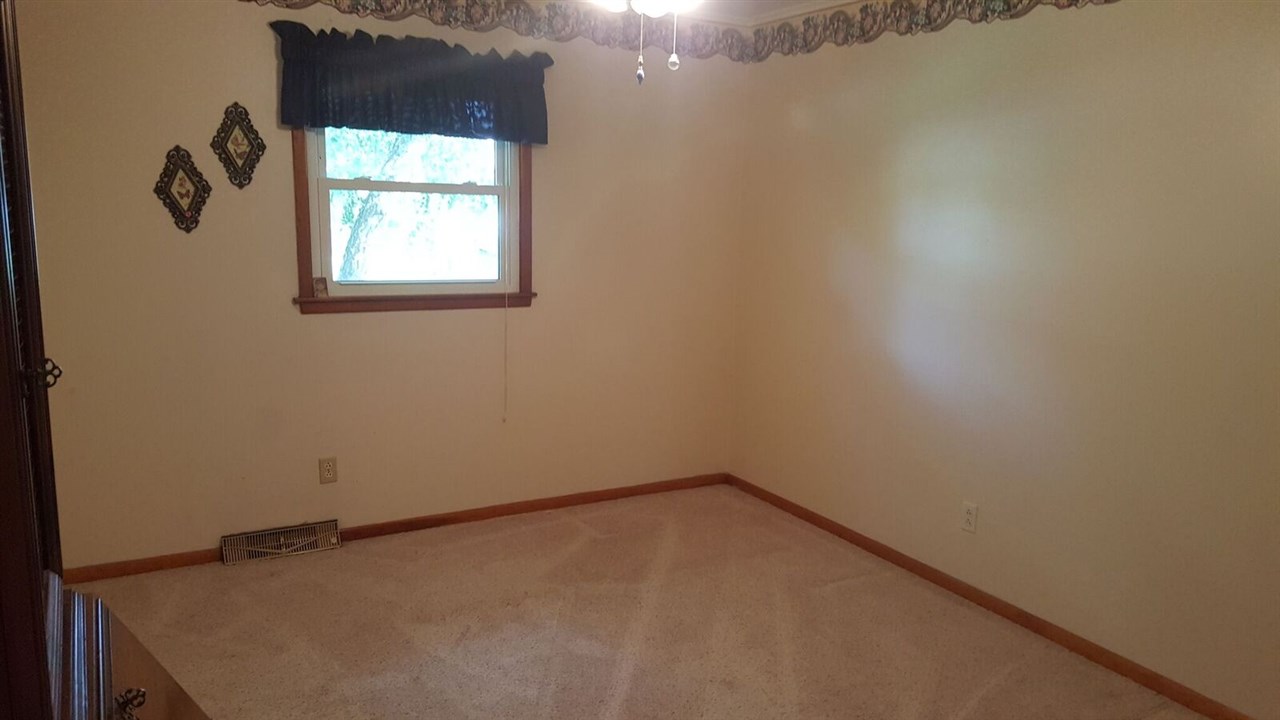 218 McKenney Road Vincennes, IN 47591 - Photo 19 of 25 Gallery Image 19
