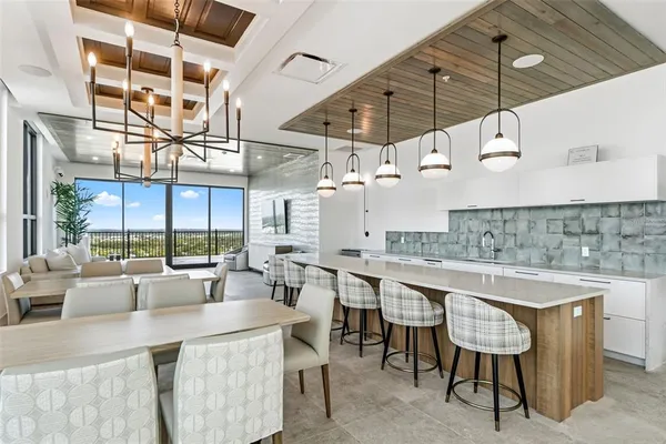 $6,250,000 | 33 South Palm Avenue, Unit 1701, Sarasota, FL 34236