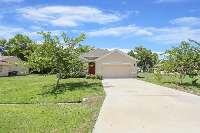 $2,900 | 2550 Southeast Rock Springs Drive, Port St. Lucie, FL 34952