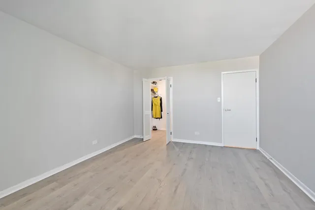 $175,000 | 9725 Karlov Avenue, Unit 610, Oak Lawn, IL 60453