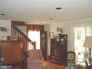 1217 Lindenhurst Road Newtown, PA 18940 - Photo 3 of 6 Gallery Image 3