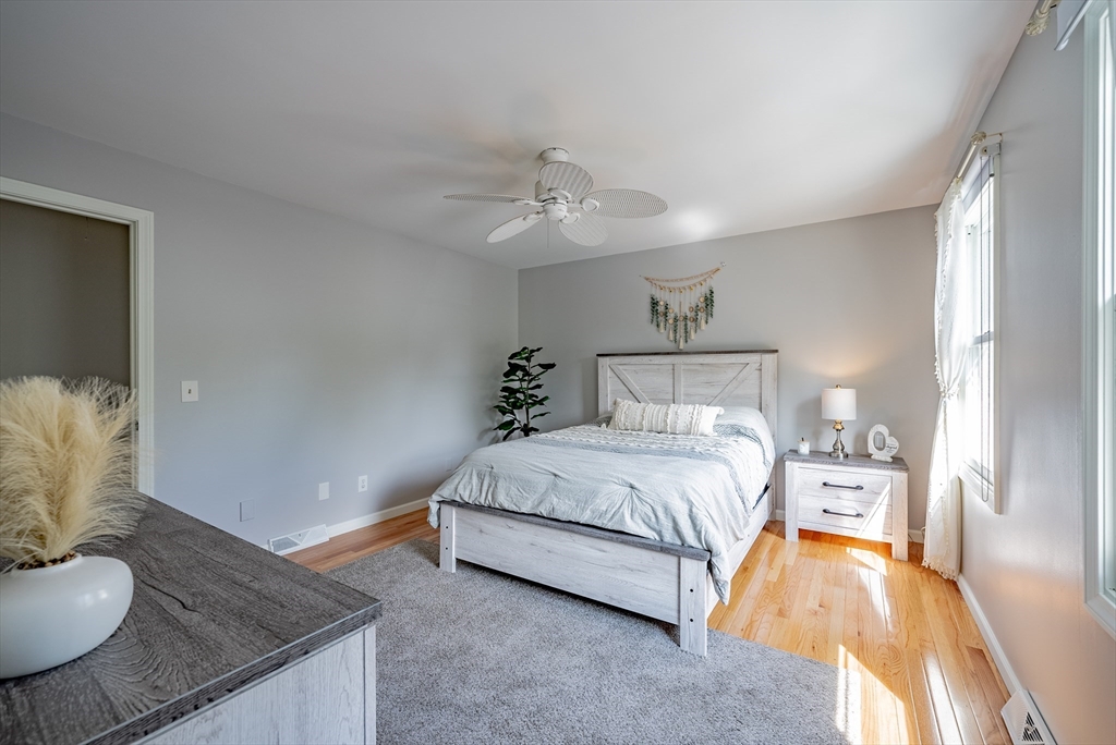 166 Hillside Road, Unit 7 Westfield, MA 01085 - Photo 12 of 22 Gallery Image 12