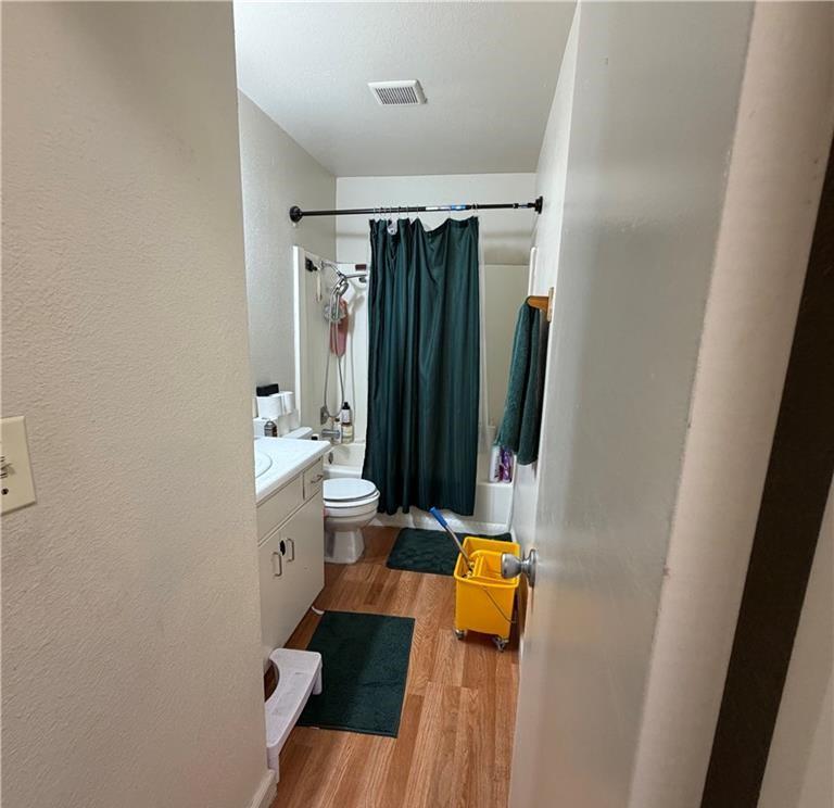 1567 Ellen Court Merced, CA 95341 - Photo 4 of 16 a bathroom with sink a mirror and a shower