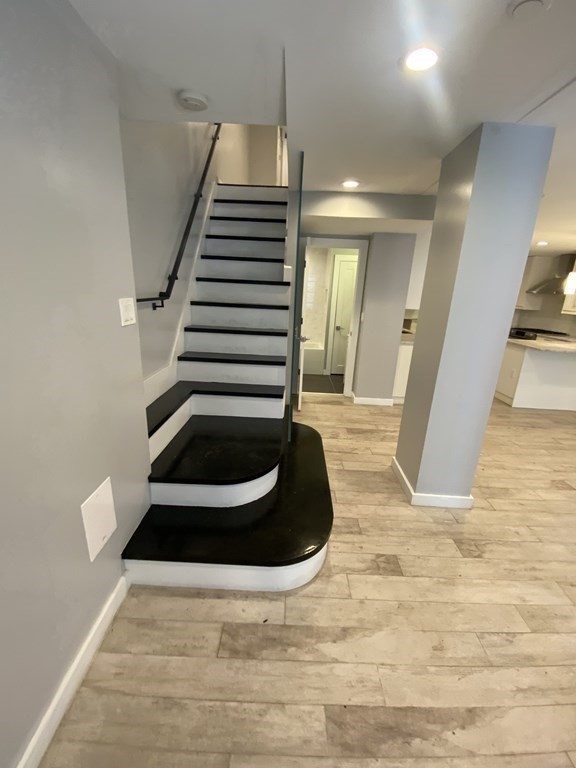 469 Massachusetts Avenue, Unit 1 Boston, MA 02118 - Photo 10 of 33 a view of an entryway