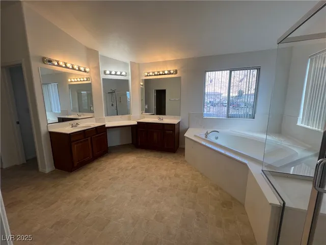 $2,495 | 1550 Midnight Cowboy Court, Las Vegas, NV 89110