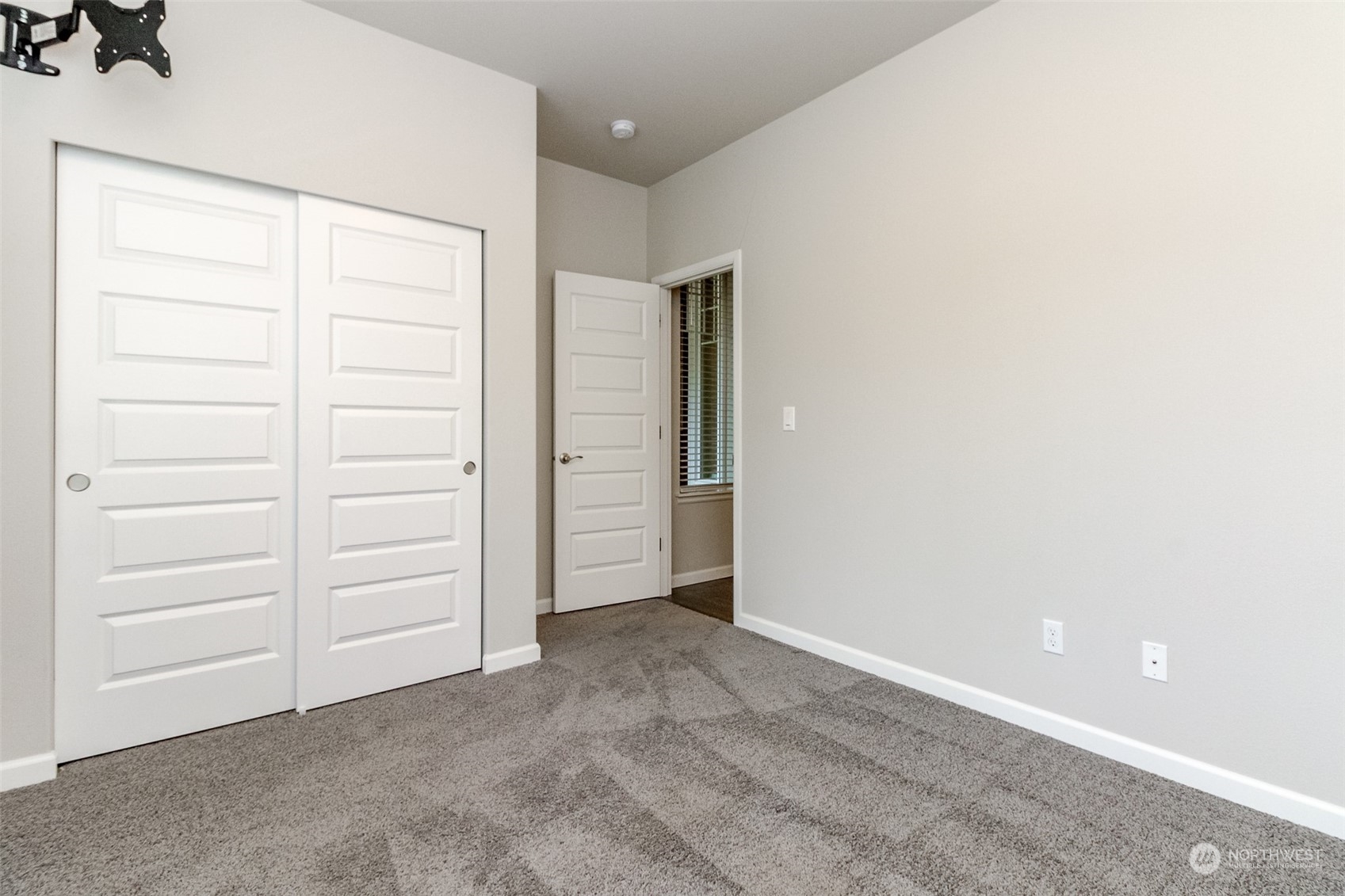 8317 52nd Avenue Northeast Lacey, WA 98516 - Photo 10 of 26